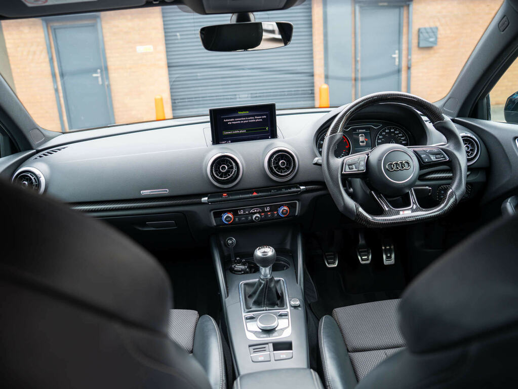 Audi A3 1.5 A3 Black Edition 35 Tfsi Black #3