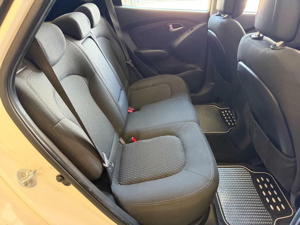 Hyundai Ix35 1.6 Gdi Style Suv White #6