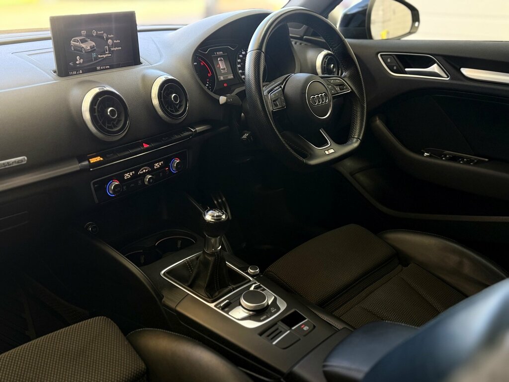 Audi A3 2.0 Tfsi Black Edition Sportback Blue #3