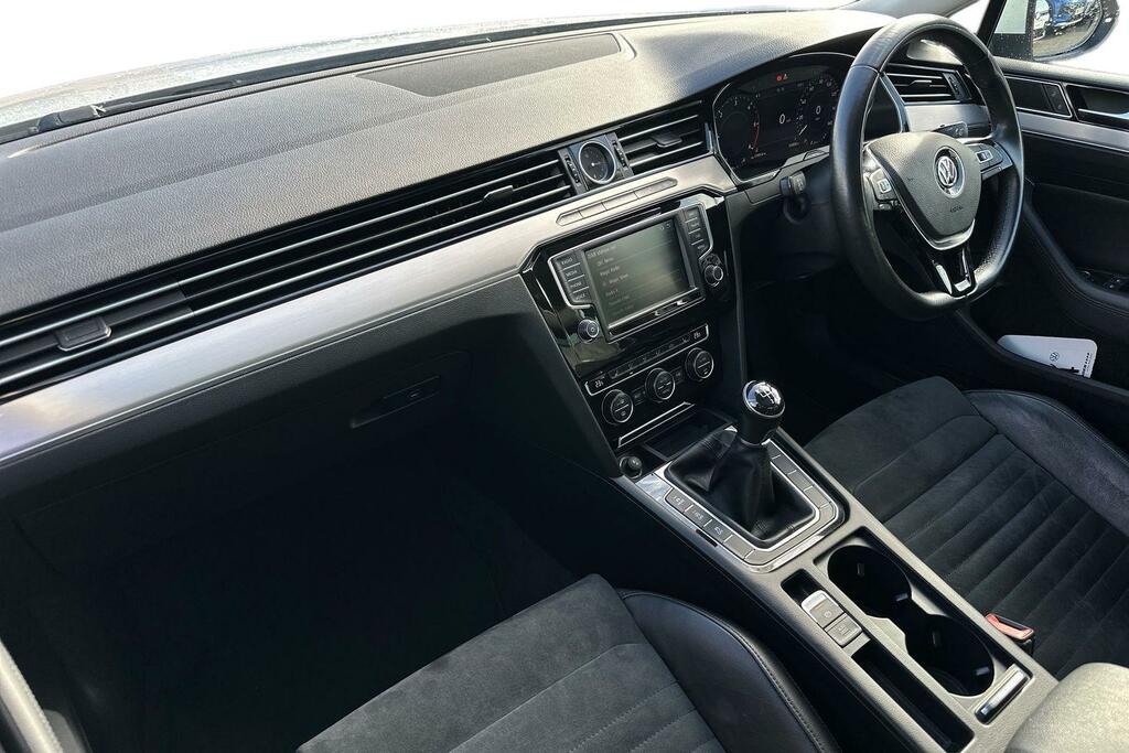 Volkswagen Passat 2.0 Tdi Bluemotion Tech Gt Saloon Manua White #2