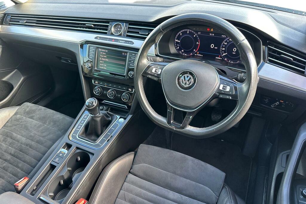 Volkswagen Passat 2.0 Tdi Bluemotion Tech Gt Saloon Manua White #5
