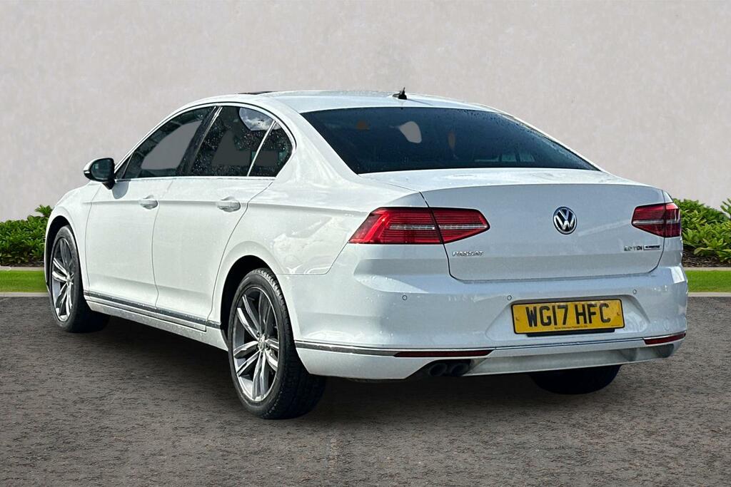 Volkswagen Passat 2.0 Tdi Bluemotion Tech Gt Saloon Manua White #3