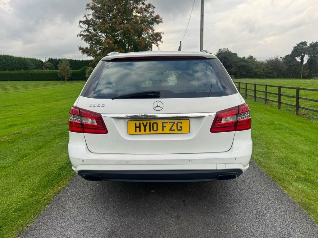 Mercedes-Benz E Class 3L Sport White #4