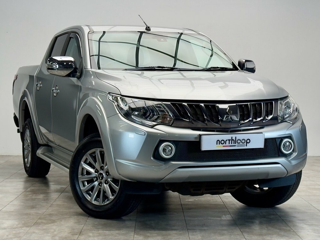 Mitsubishi L200 2.4L Dc Barbarian Silver