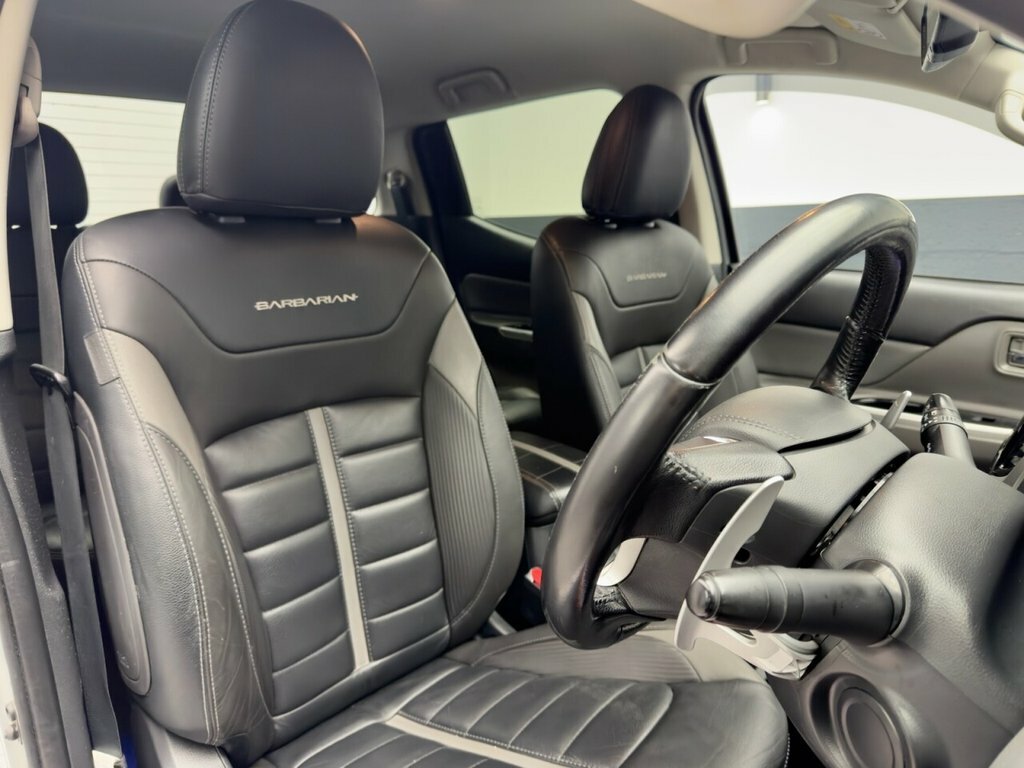 Mitsubishi L200 2.4L Dc Barbarian Silver #3