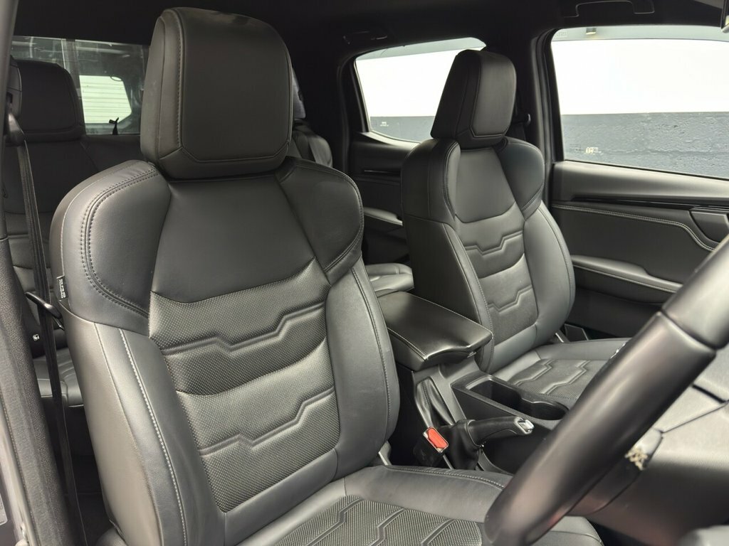 Isuzu D-Max 1.9L V-cross Grey #3