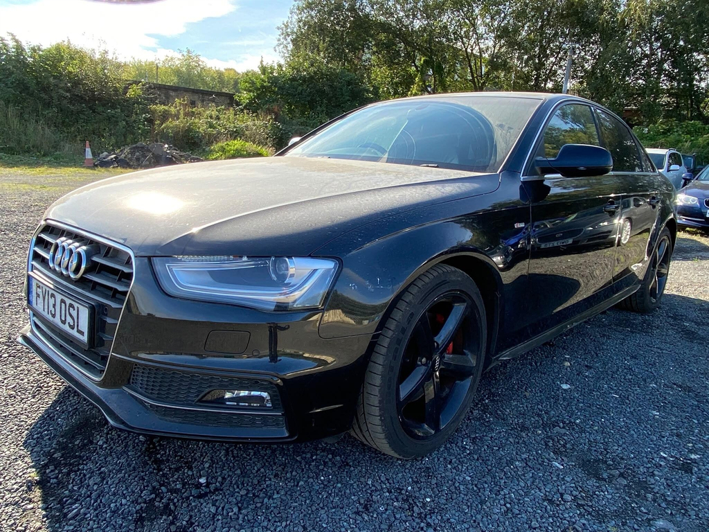 Audi A4 2.0 Tdi S Line Multitronic Euro 5 Ss Black #4