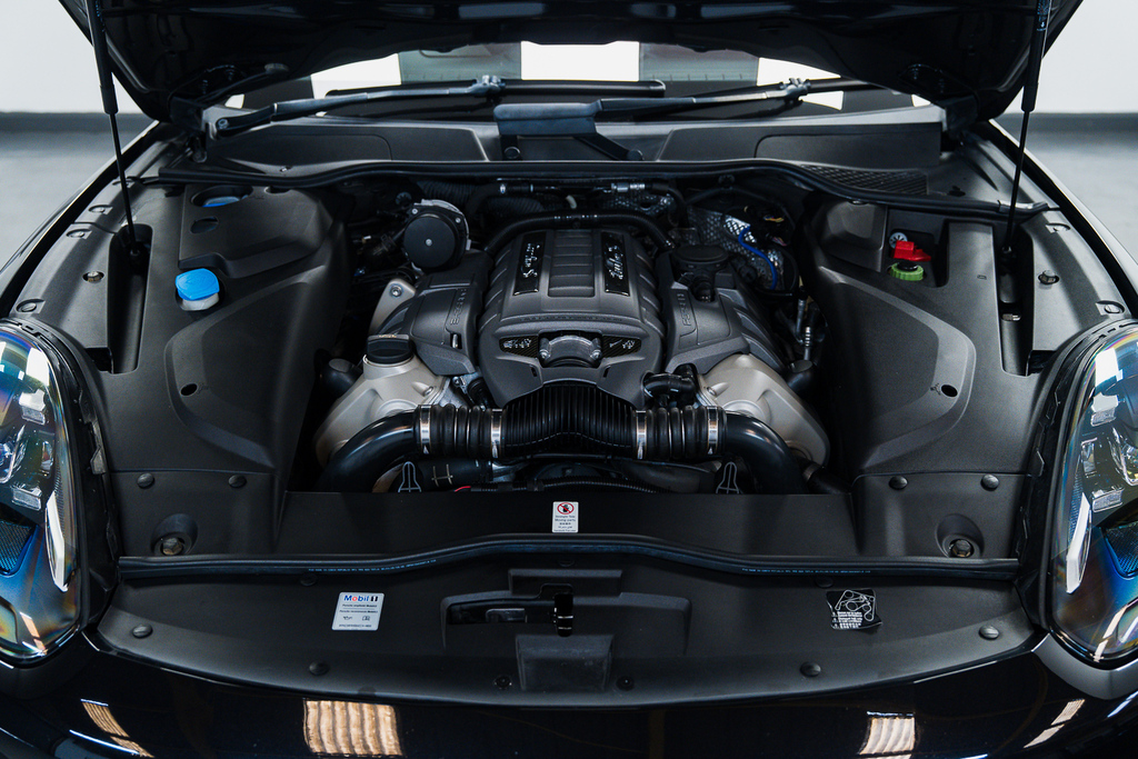Porsche Cayenne Petrol Black #3