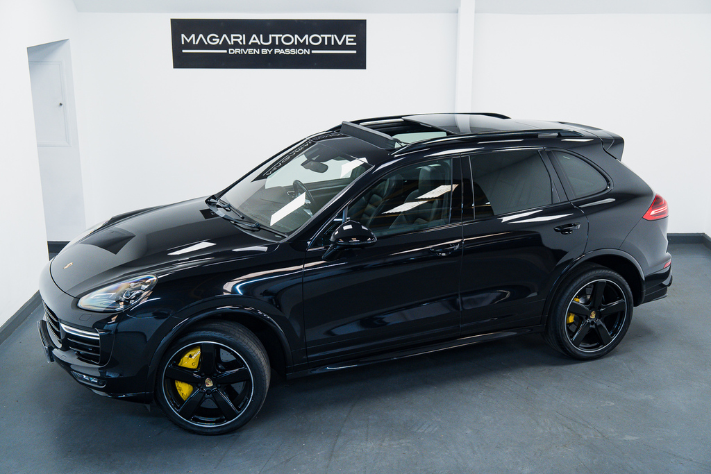 Porsche Cayenne Petrol Black #5