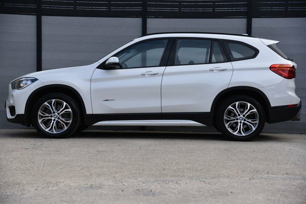 BMW X1 Suv White #6