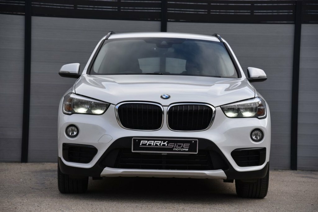 BMW X1 Suv White #4