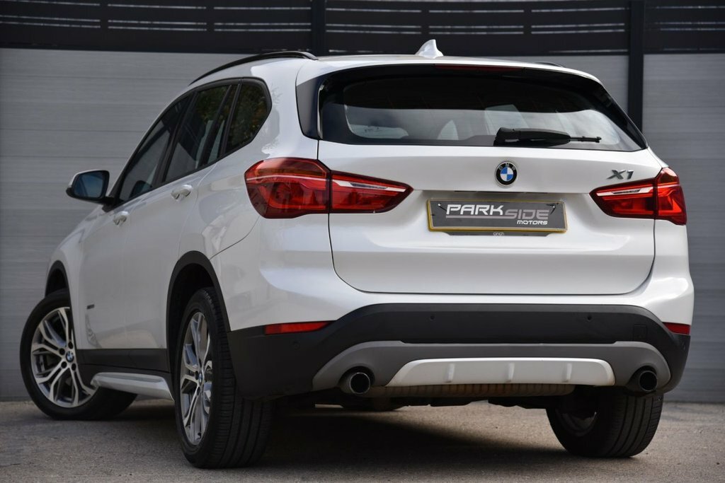 BMW X1 Suv White #3