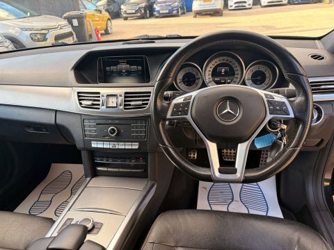 Mercedes-Benz E Class 2.1 E220 Amg Black #4