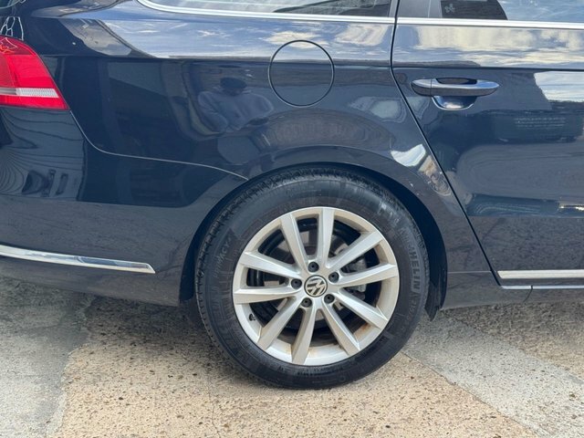 Volkswagen Passat 2014 2.0 Tdi Bluemotion Tech Executive Estate Black #6