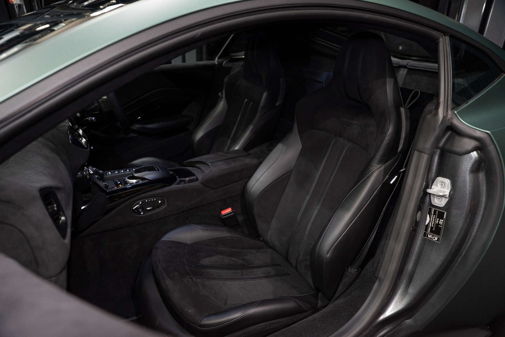 Aston Martin Vantage V8 Auto #3