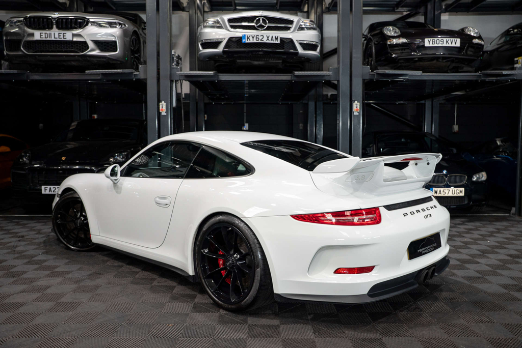 Porsche 911 Gt3 Semi-auto White