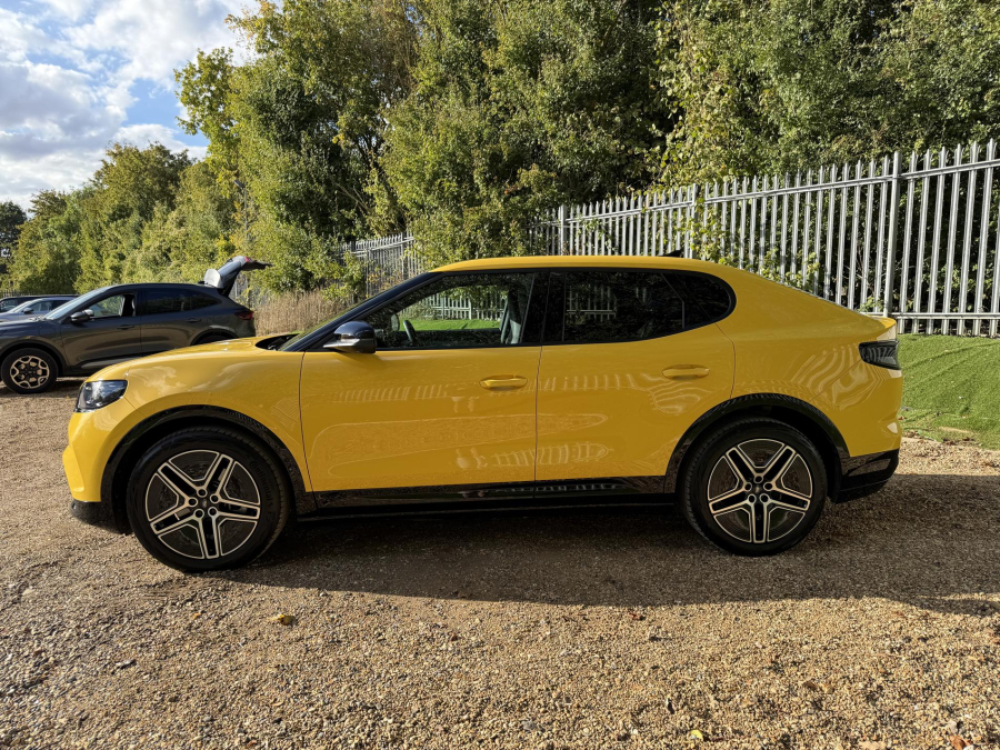 Ford Capri Ev Premium Yellow #3
