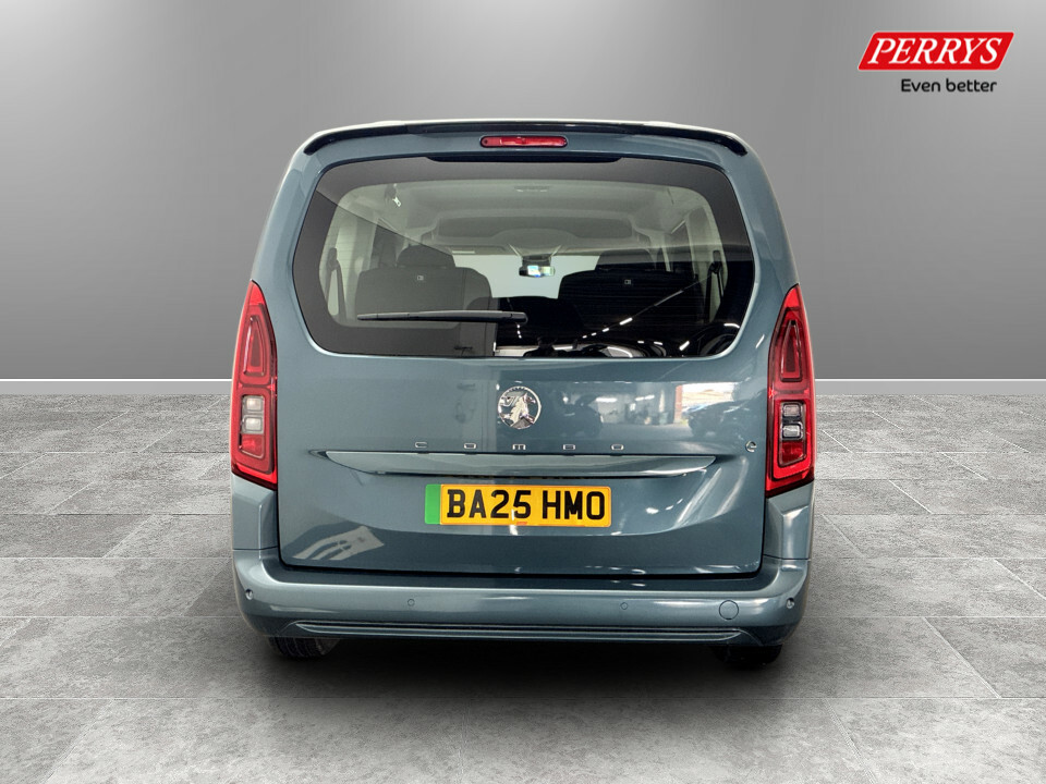 Vauxhall Combo-e Life 100Kw Design XL 52Kwh 7 Seat Blue #6