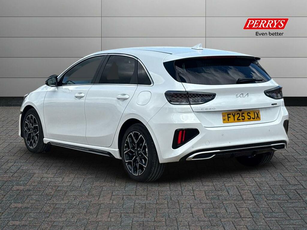 Kia Ceed 1.5T Gdi Isg 138 Gt-line White #2