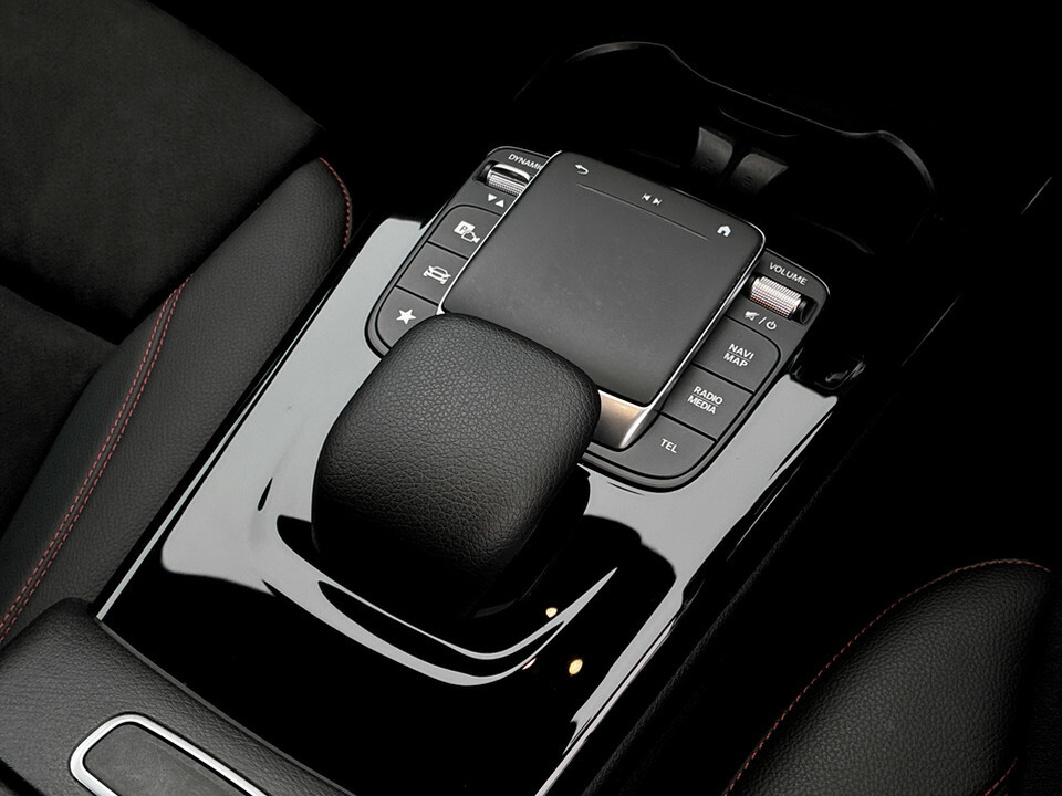 Mercedes-Benz A Class A180 Amg Line Executive Black #23