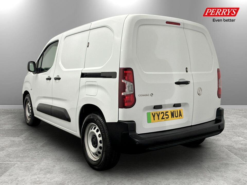 Vauxhall Combo-e Life 2300 100Kw Prime 50Kwh H1 Van White #5