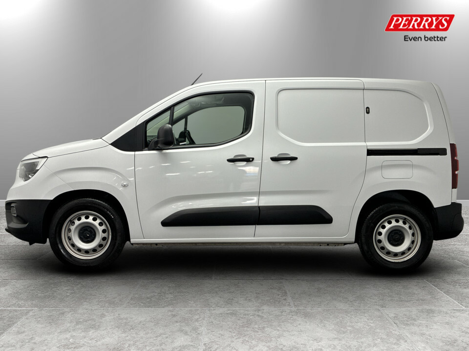 Vauxhall Combo-e Life 2300 100Kw Prime 50Kwh H1 Van White #4