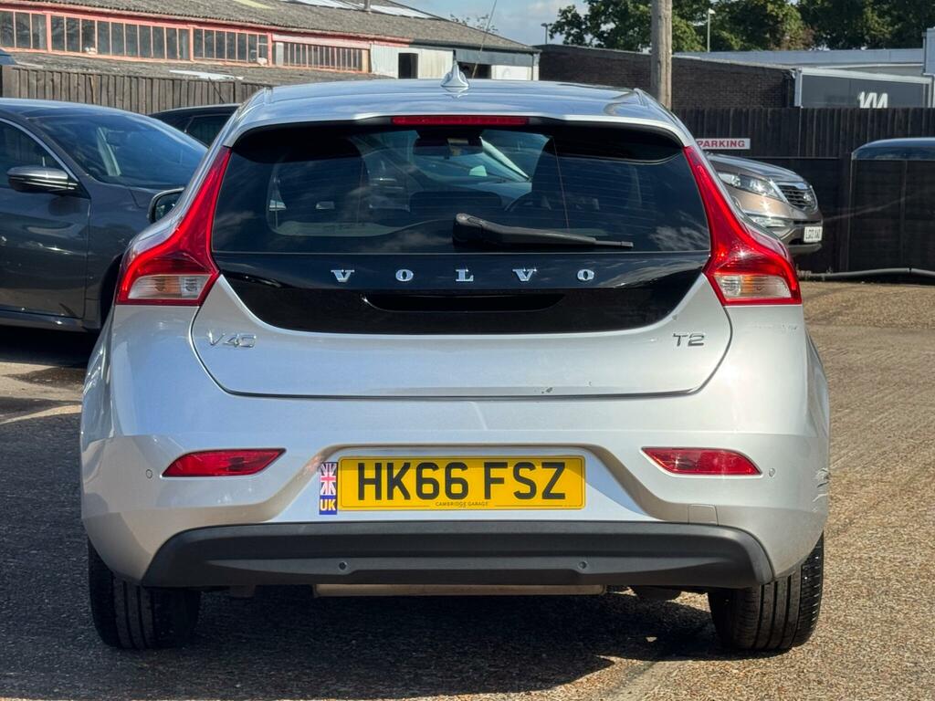 Volvo V40 2.0 T2 Momentum Nav Plus Euro 6 Ss Silver #6