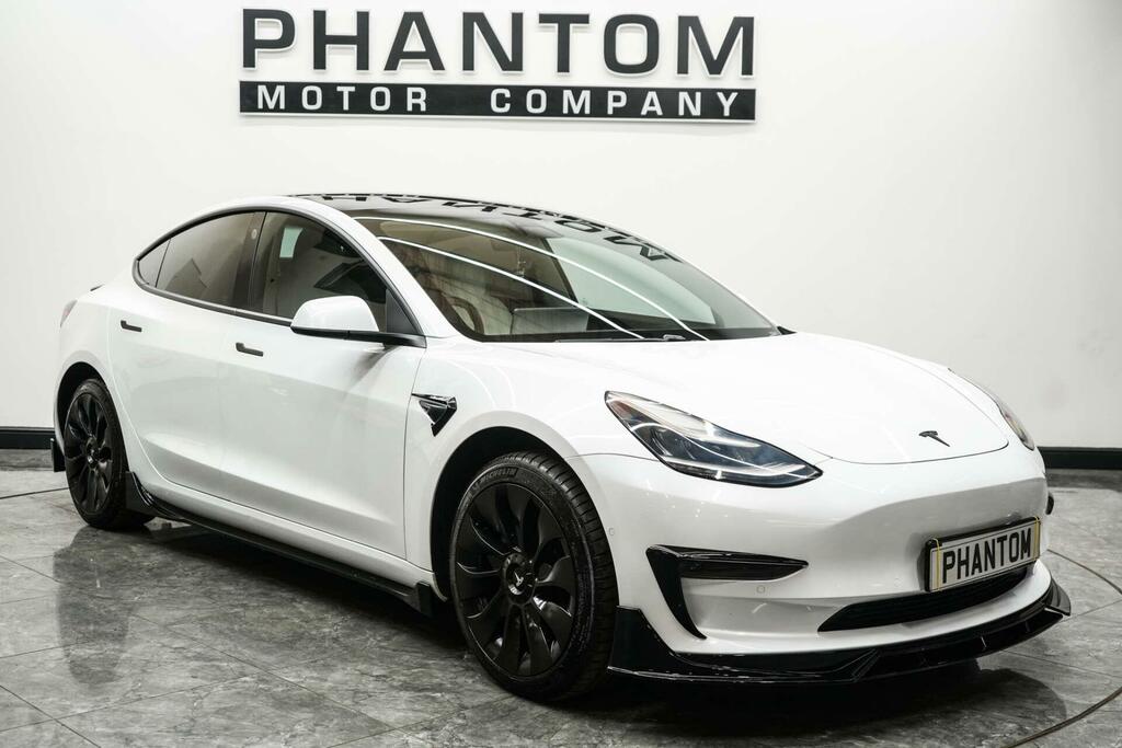 Tesla Model 3 Standard Range Plus White