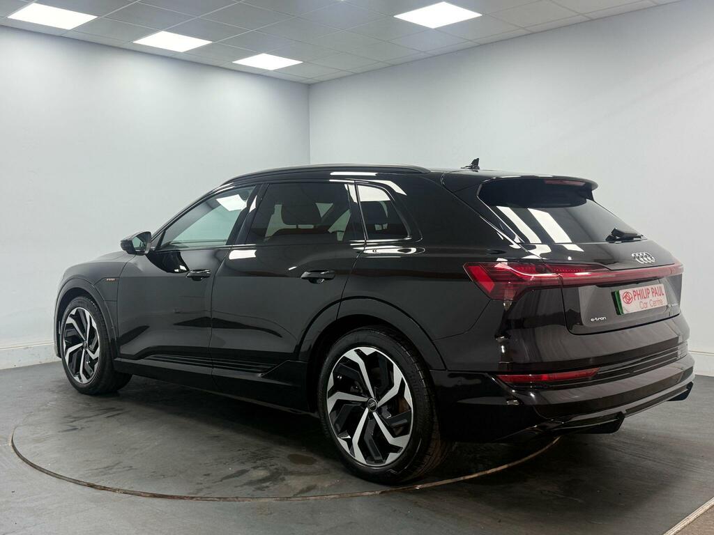 Audi E-tron 300Kw 55 Quattro 95Kwh Black Edition Black #4
