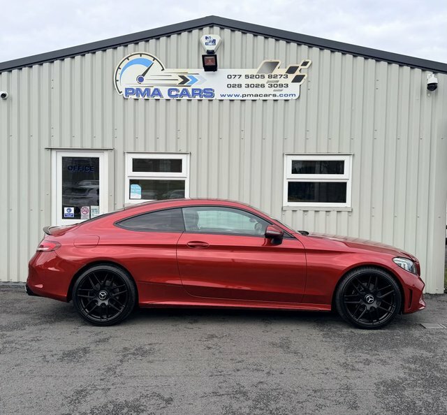 Mercedes-Benz C Class 2.0 C220d Amg Line Red