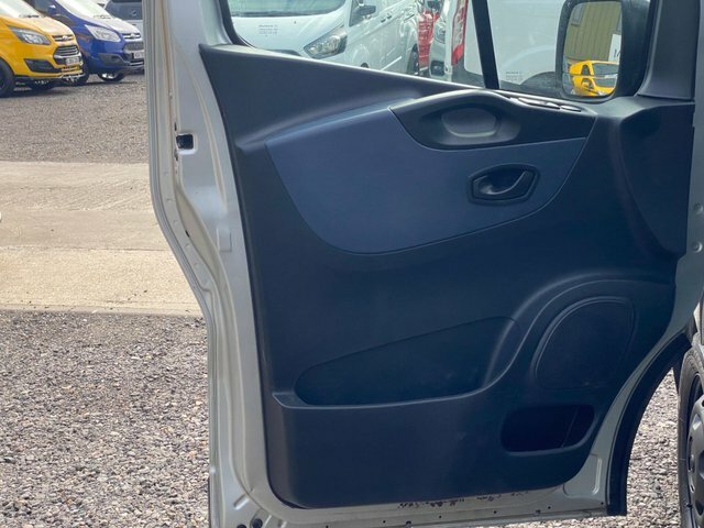 Vauxhall Vivaro 1.6 Cdti 2900 Sportive Panel Van Silver #45