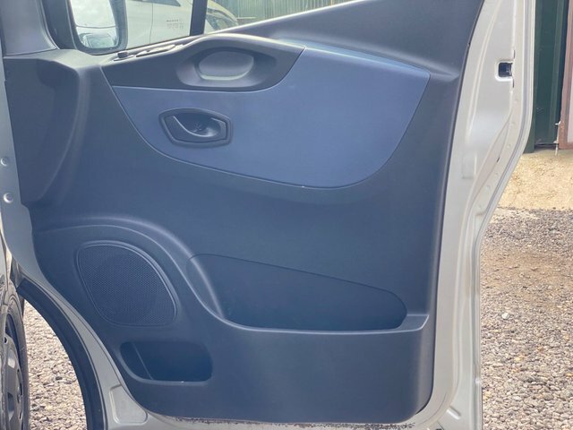 Vauxhall Vivaro 1.6 Cdti 2900 Sportive Panel Van Silver #30