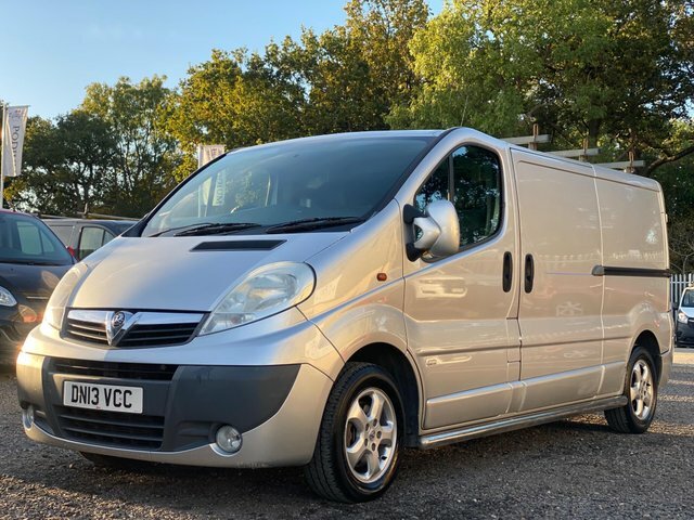 Vauxhall Vivaro 2.0 2900 Cdti Sportive Fwd L3 Silver #2