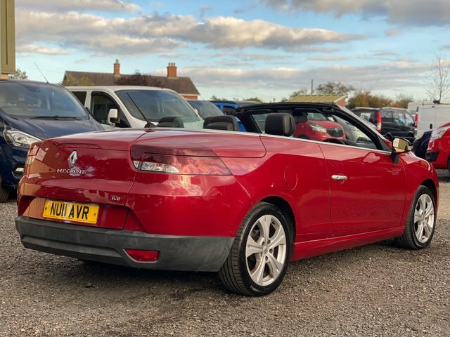Renault Megane 1.4 Tce Dynamique Tomtom Euro 5 Red #4