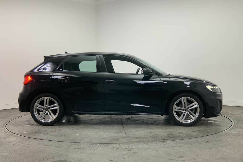 Audi A1 S Line 30 Tfsi 110 Ps S Tronic - 2023 Black #4