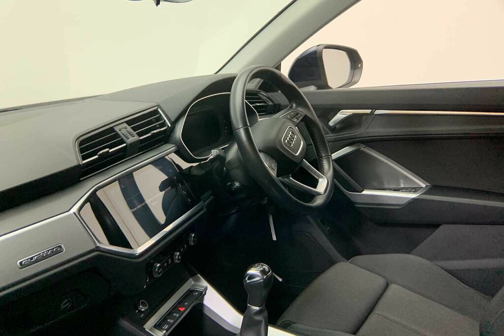 Audi Q3 Sport 35 Tdi Quattro 150 Ps 6-Speed Blue #2