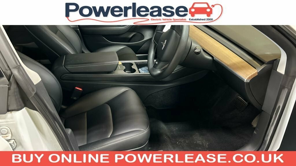 Tesla Model 3 Saloon White #2