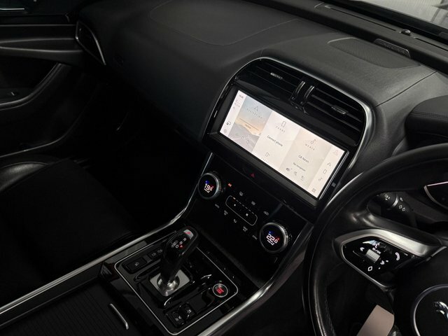 Jaguar XE 2.0 P250i R-dynamic S Euro 6 Ss Black #17
