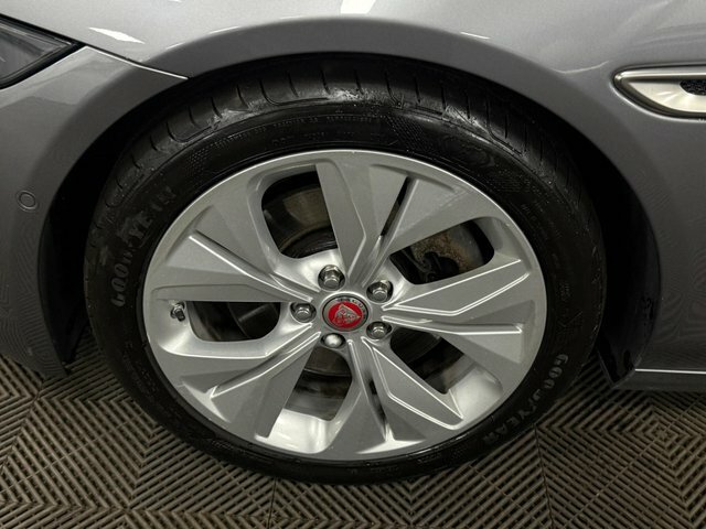 Jaguar XE 2.0 P250i R-dynamic S Euro 6 Ss Black #36