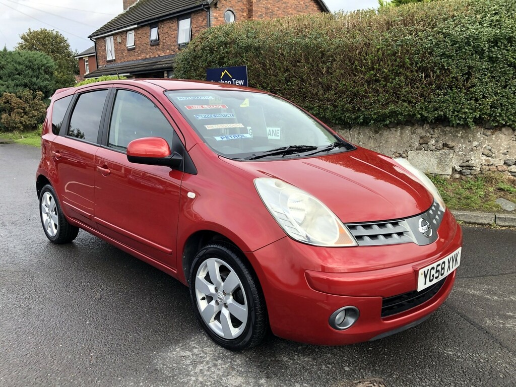 Nissan Note 1.6 Tekna Hatchback - Exte Red