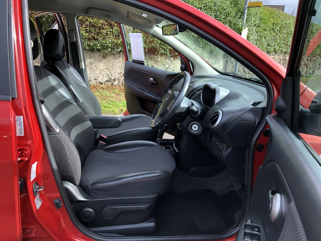 Nissan Note 1.6 Tekna Hatchback - Exte Red #3