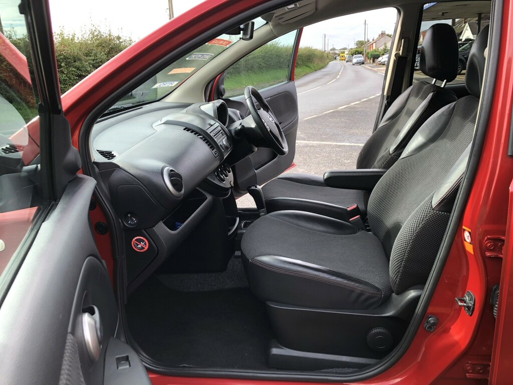 Nissan Note 1.6 Tekna Hatchback - Exte Red #4