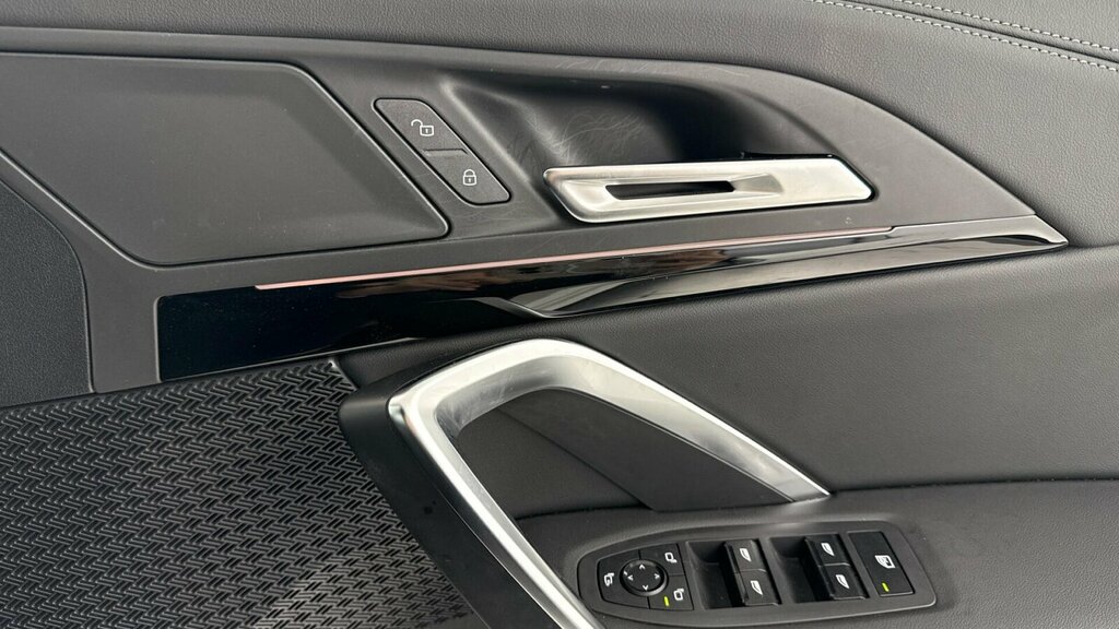 BMW X1 Xdrive 30E M Sport Step 2026 Black #20