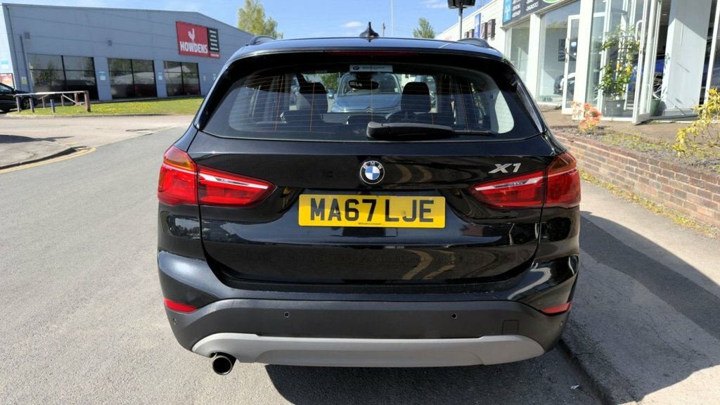 BMW X1 2L Se Black #6