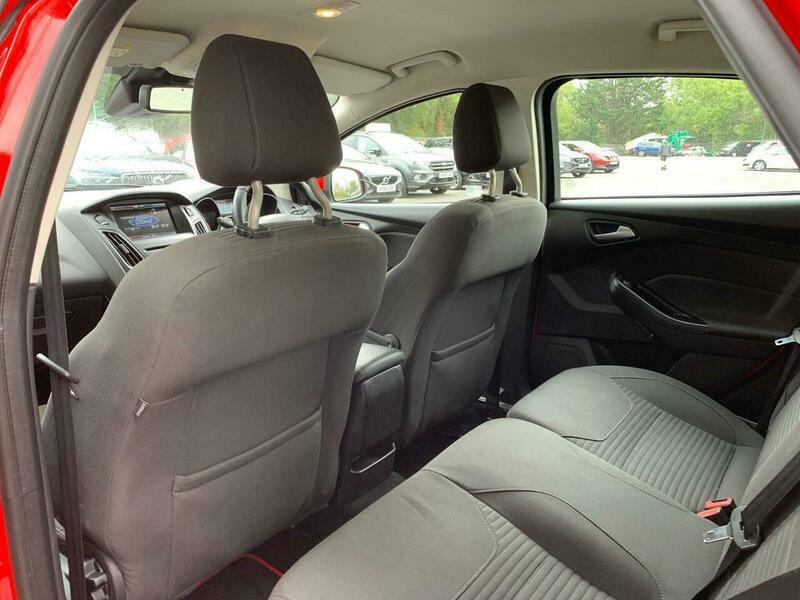 Ford Focus 1.6 Zetec Powershift Euro White #52