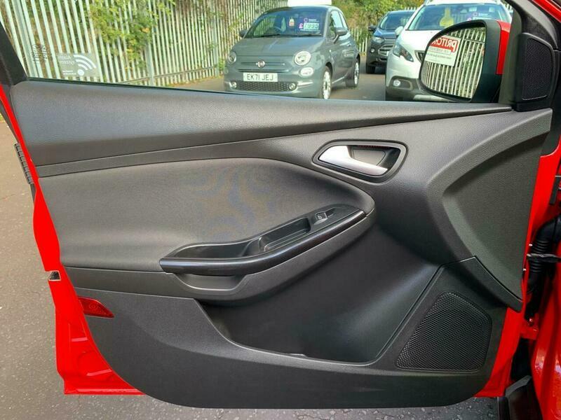 Ford Focus 1.6 Zetec Powershift Euro White #54