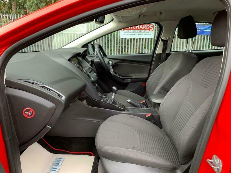 Ford Focus 1.6 Zetec Powershift Euro White #45