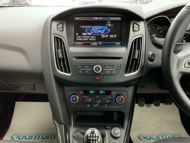 Ford Focus 1.6 Zetec Powershift Euro White #47