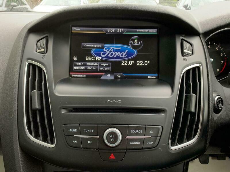 Ford Focus 1.6 Zetec Powershift Euro White #49
