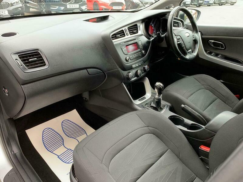 Kia Ceed Hatchback 1.6 Gdi Ecodynamics 3 Euro 5 Ss White #40